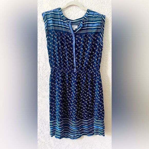 Loft Factory Floral Summer Dress Sz M Blue White Flowers Button Front Knee Lgth - Picture 1 of 6